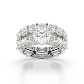 خاتم من الألماس المخبري بقطع دائري بوزن 4.82 قيراط