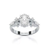 خاتم جانبي بيضاوي الشكل بوزن 1.80 قيراط مرصع بألماس جانبي على شكل ماركيز ودائري