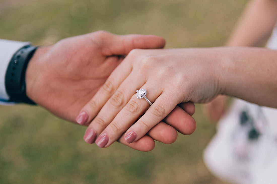 The Timeless Elegance of Diamond Rings: A Symbol of Love and Luxury