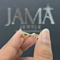 0.89 CT Round Diamond Wavy Band Ring (Ready for Delivery)