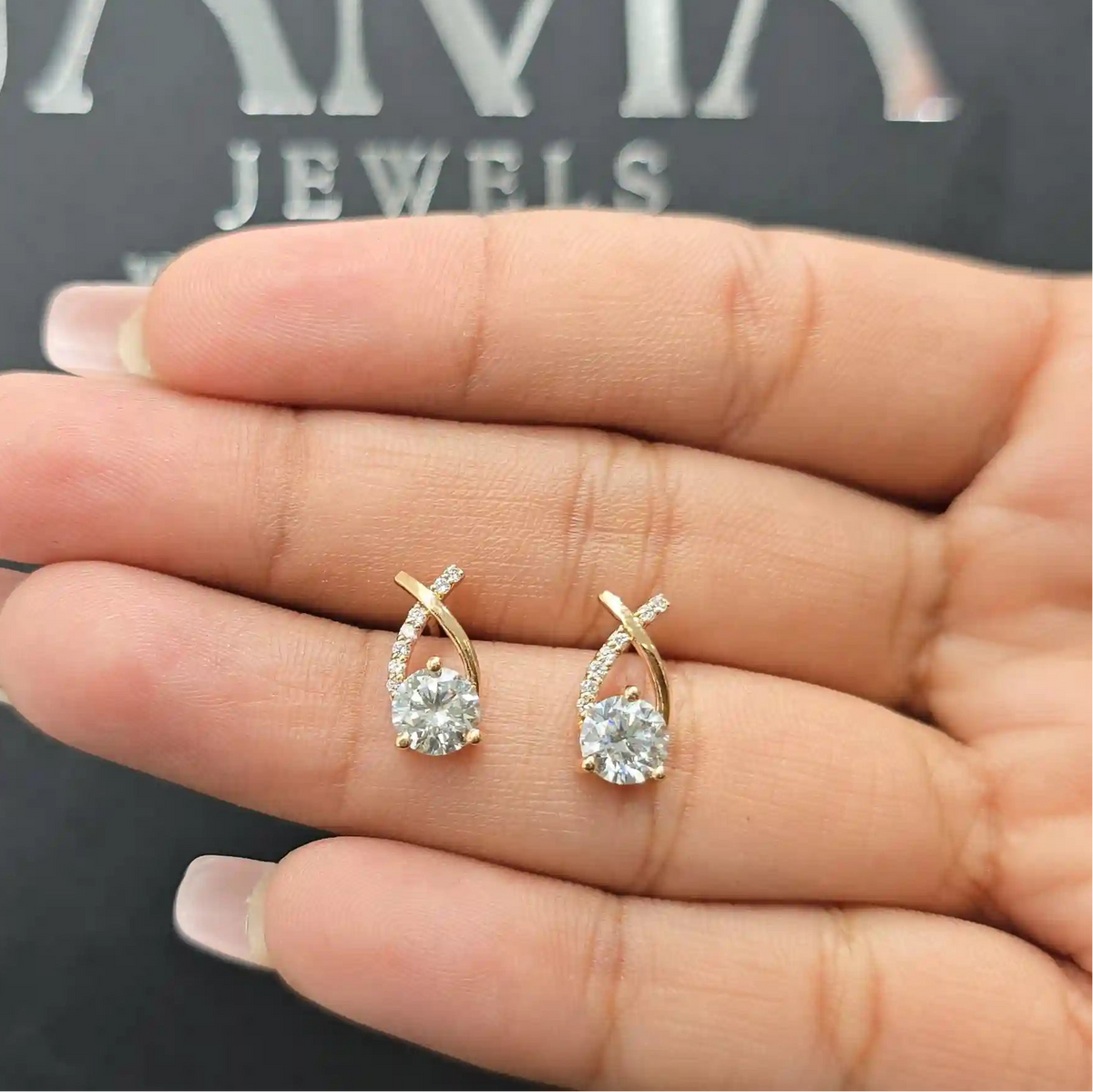 1.45 CT Lab Diamond Crossover Round Earrings (Ready for Delivery)
