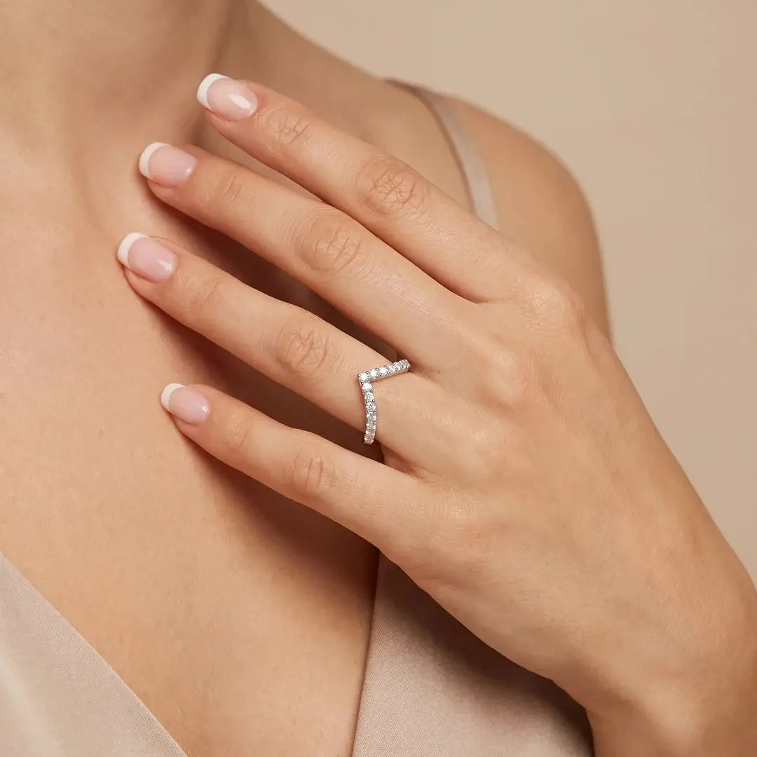 0.65 CT Round Cut Lab Diamond Chevron Ring