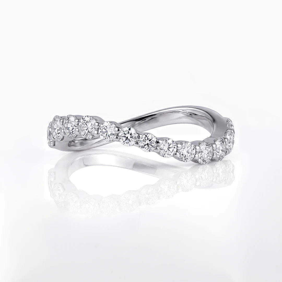 0.85 CT Round Diamond Wave Band