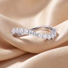 0.85 CT Round Diamond Wave Band