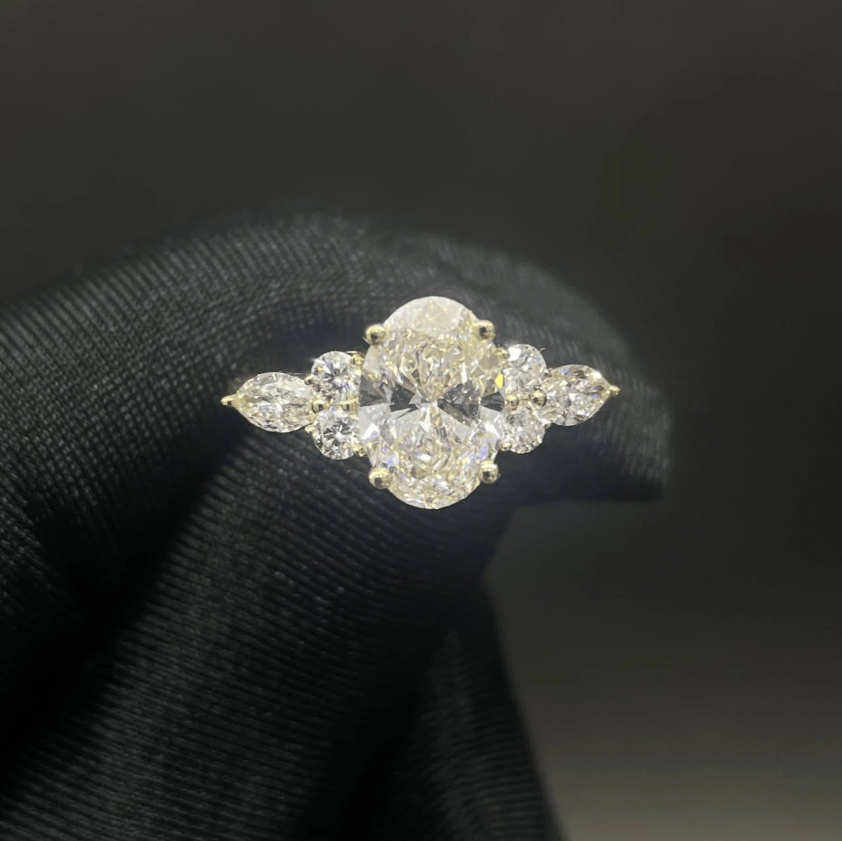 2 CT Oval Cut Lab Diamond Ring (Ready for Delivery)