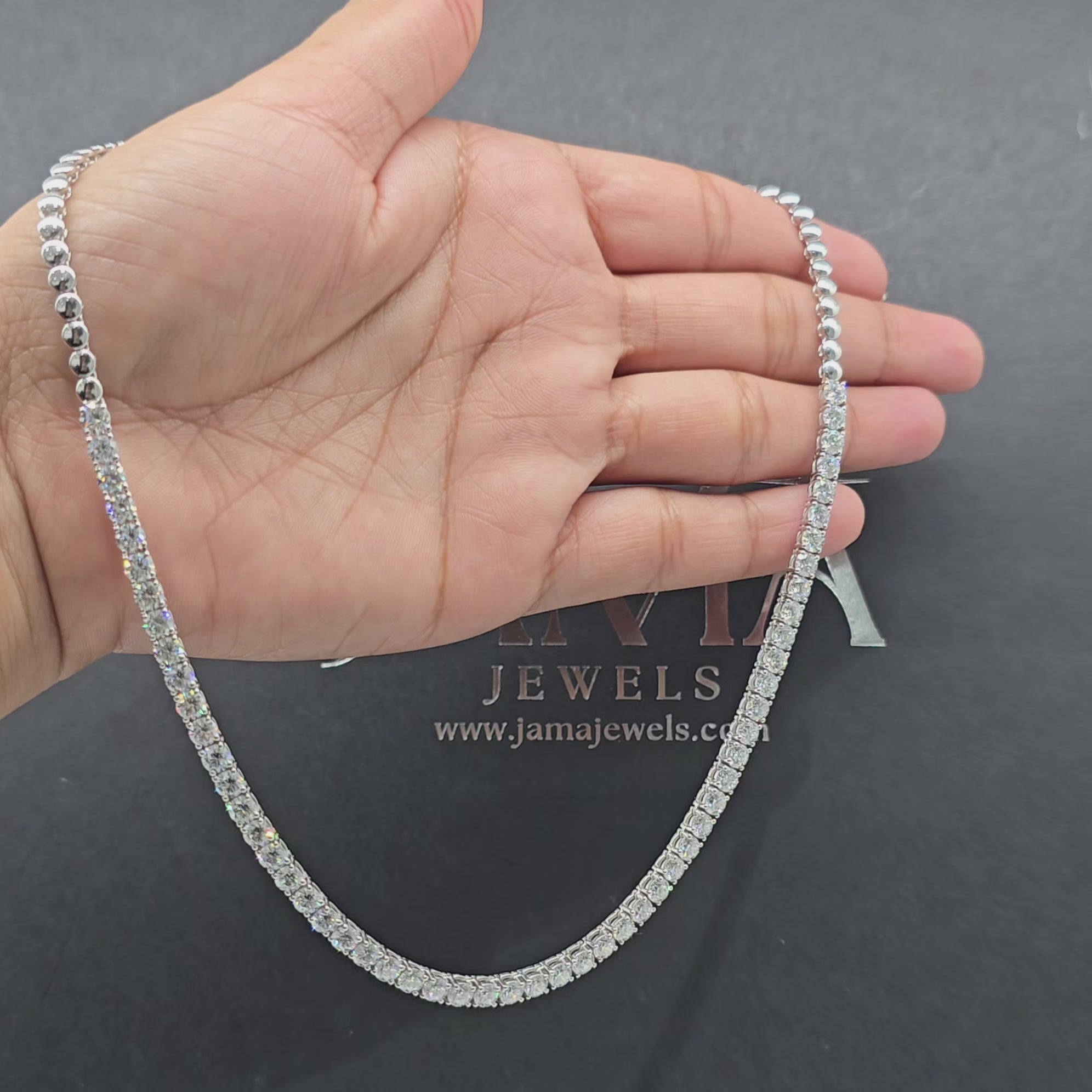 قلادة تنس مرصعة بماسة مستديرة بوزن 11.50 قيراط (جاهزة للتسليم)