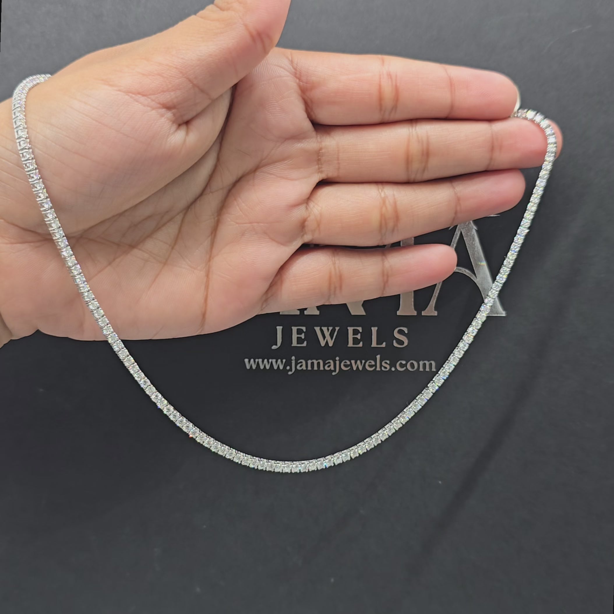 قلادة تنس مرصعة بماسة صناعية مستديرة بوزن 8 قيراط (جاهزة للتسليم)